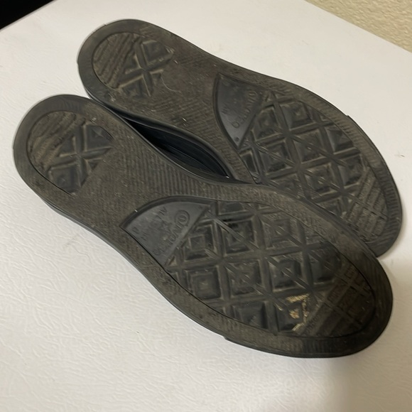 Vans Men's Black Sneakers. Very Good Condition. Size Men's 8, Women's 10. - Picture 8 of 9